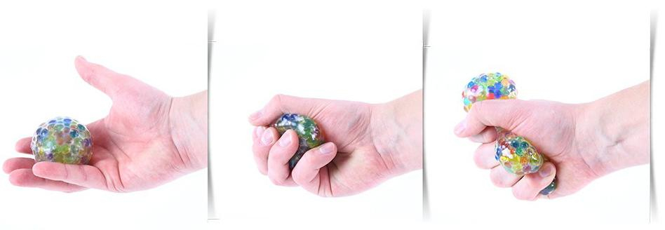 Míček antistresový bublinový síťkový 6cm s kuličkami na mačkání